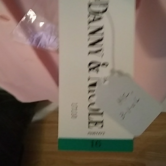 Danny and niochol 2 piece skirt and blouse - Picture 3 of 5